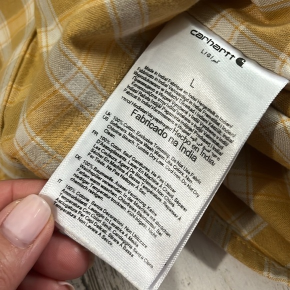 Carhartt Button Down Size L - Picture 7 of 9
